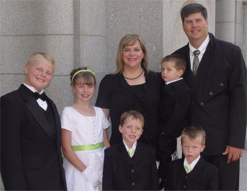 Oaks Family at the Salt Lake City Temple