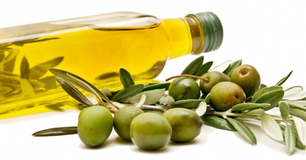Olive Oil Wears SO Many Hats
