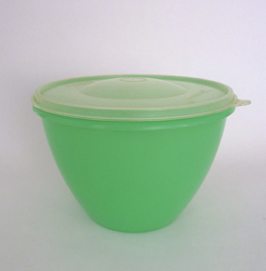 Vintage Tupperware Lettuce Crisper Keeper 