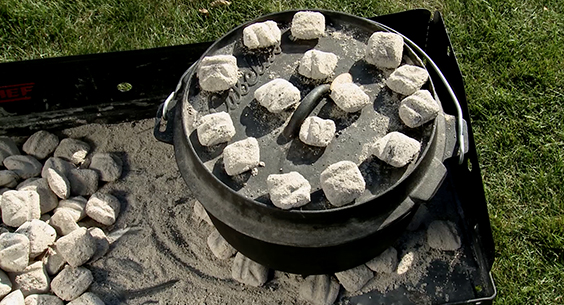 Dutch Oven Cooking DOs and DON'Ts