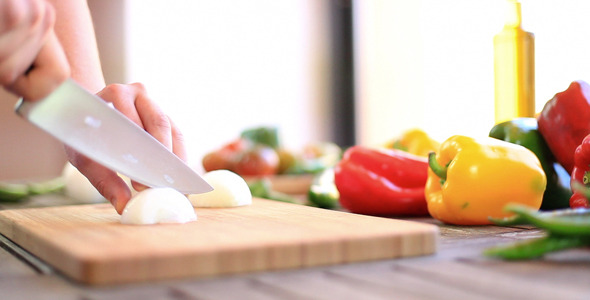 How chopping vegetables changes their nutritional content