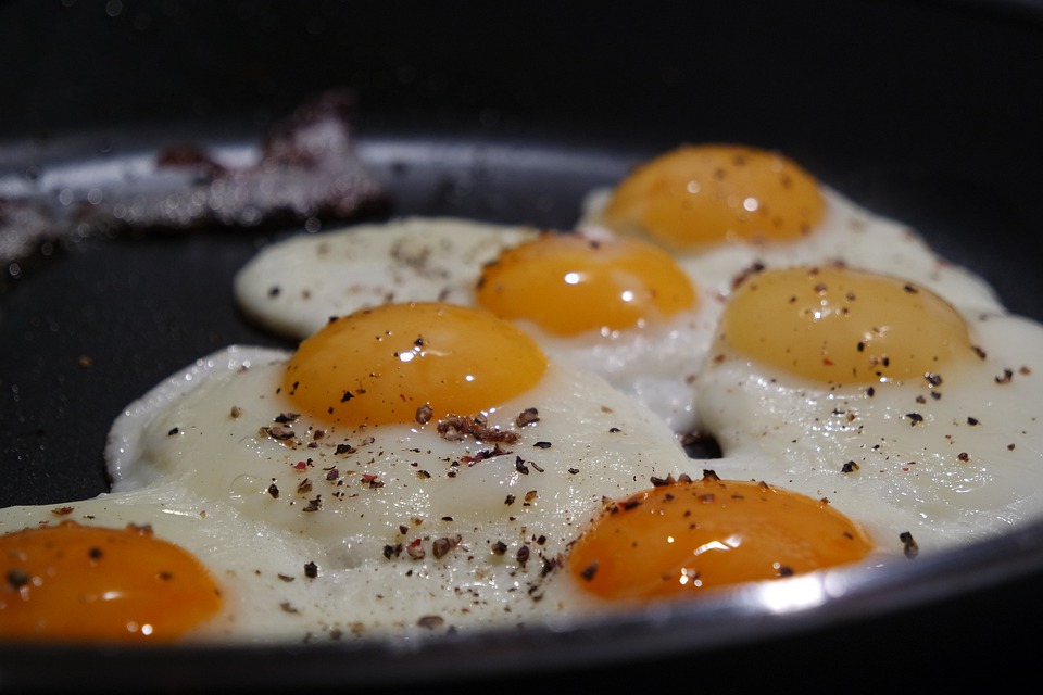 https://www.dvo.com/newsletter/weekly/2022/1-28-346/images/fried_eggs.jpg