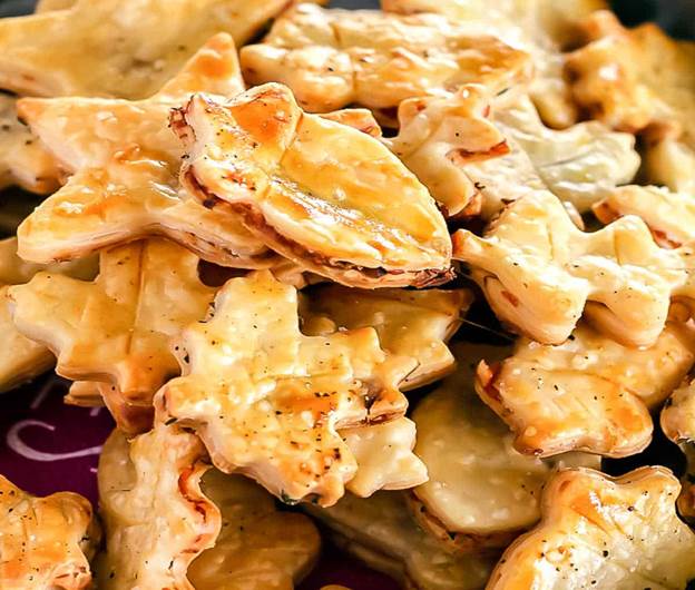 Savory Pie Crust Crackers