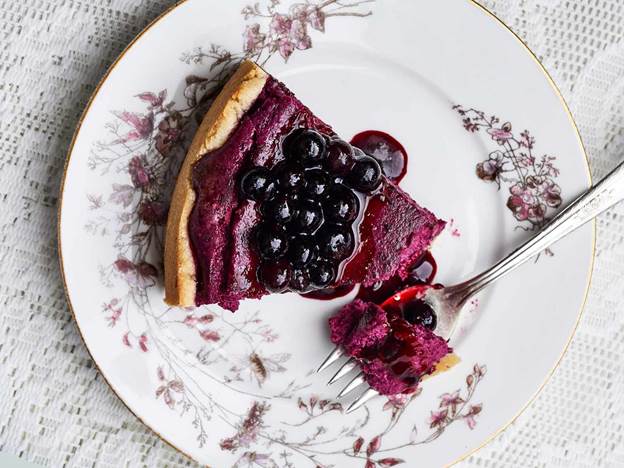 Black Currant Cheesecake