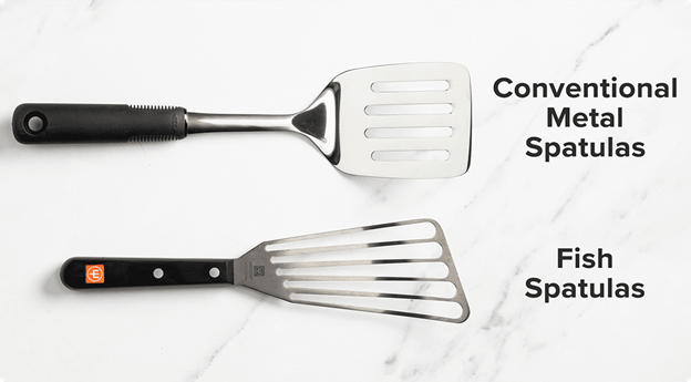 Comparing conventional metal spatulas and fish spatulas.