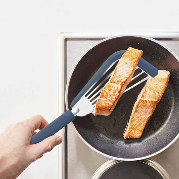 Ycolew Fish Spatula, Silicone Edge Stainless Slotted Steel Fish Turner  Cooking Spatula for Nonstick Cookware Pans, BPA Free Heat Resistant Kitchen  Thin Edge Fish Flipper Spatula for Grill Dishwasher - Walmart.com