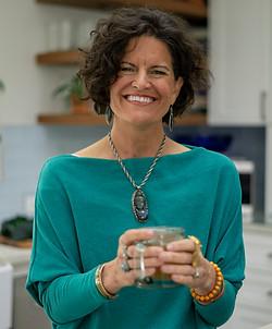 Meet Dr. Mindy | Dr. Mindy Pelz