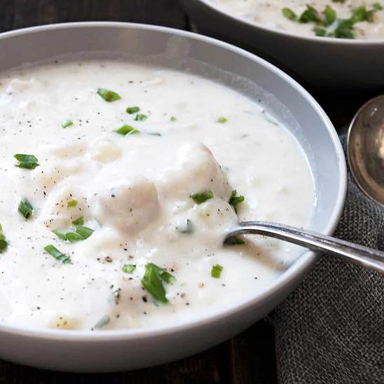 Thick and Creamy Seafood Chowder