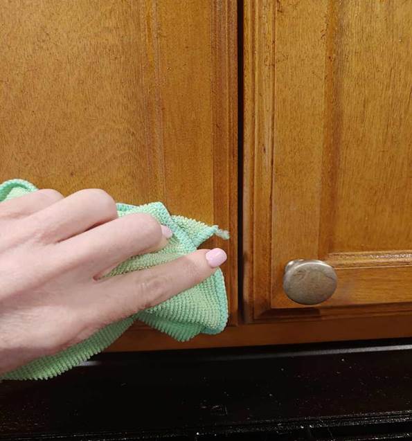 I Tried Dozens of Cleaners for My Greasy Cabinets, but the “Magical”  Solution Was Something I Already Had - Yahoo Style Canada