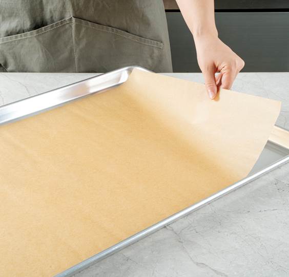 Pastry Tek Unbleached Parchment Paper Full Size Sheet Pan Liner - Silicone  Coated, Compostable - 16" x 24" - 1000 count box