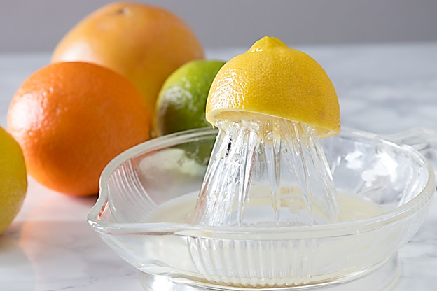 How to Squeeze Fresh Citrus Juice for Drinks