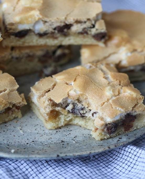 Mud Hen Marshmallow Dessert Bars | Chocolate Chip Cookie Bars Recipe