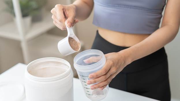 The Key Tip For Adding Protein Powder To Your Smoothies
