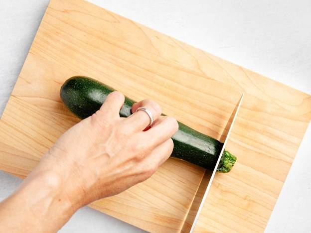 6 Simple Ways to Cut Your Zucchini